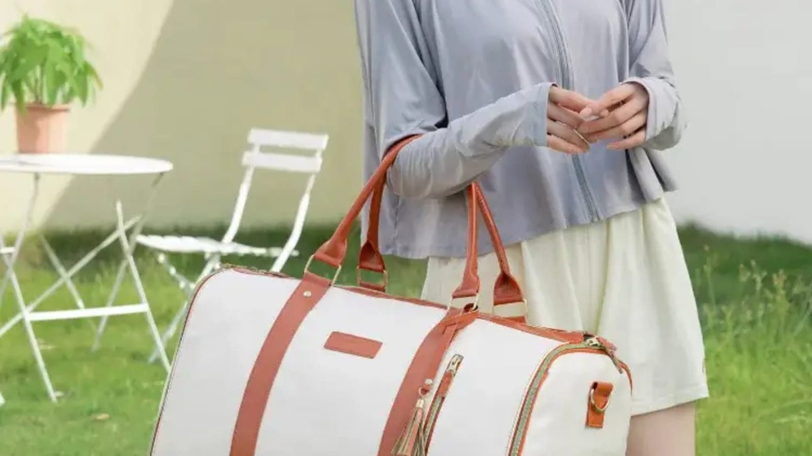 JenniBag: Redefining Smart Travel with Effortless Organization and Stress-Free Packing